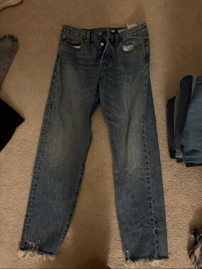 Levi's Women's Straight Jeans in Blue Wash